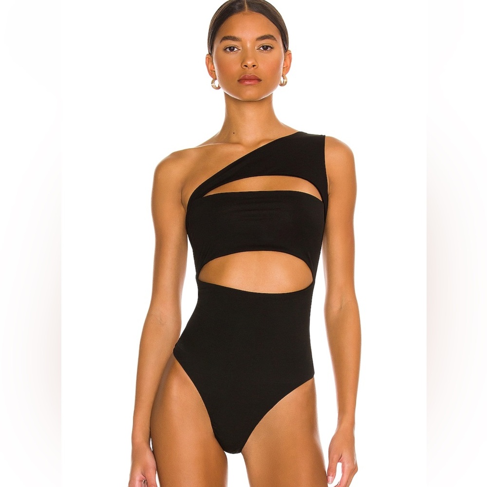 Superdown Tori Cut out Bodysuit in black